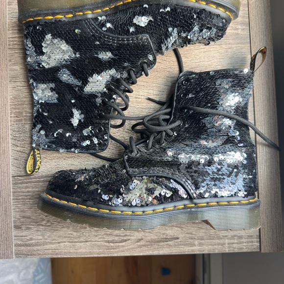 Dr. Martens 1460 Pascal Black and Silver Sequin Boots size 7 - Picture 7 of 8